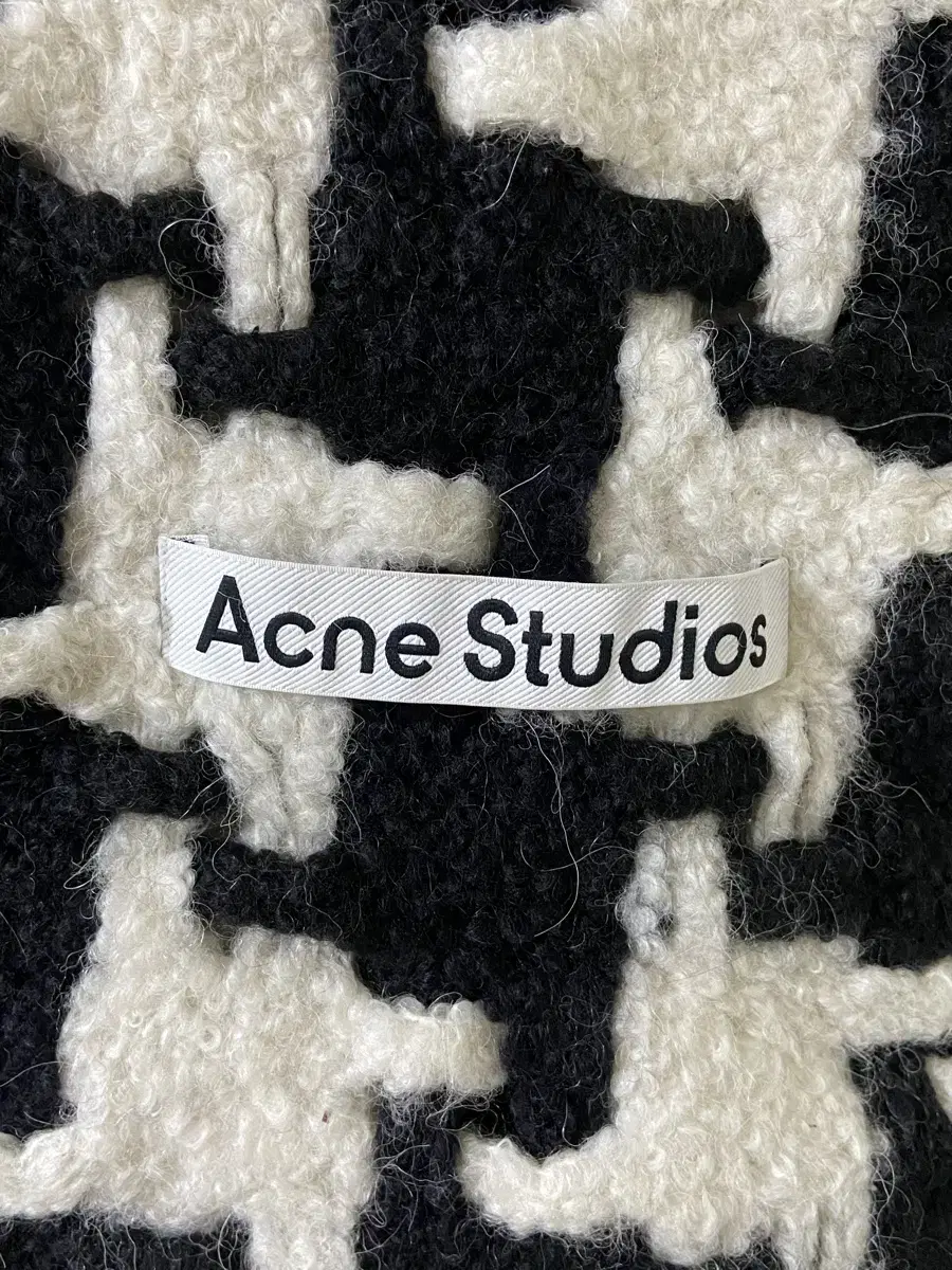 Acne Studios 머플러 210x26cm (정품)